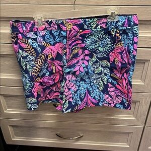 Lilly Pulitzer Vibrant Floral Women's Shorts